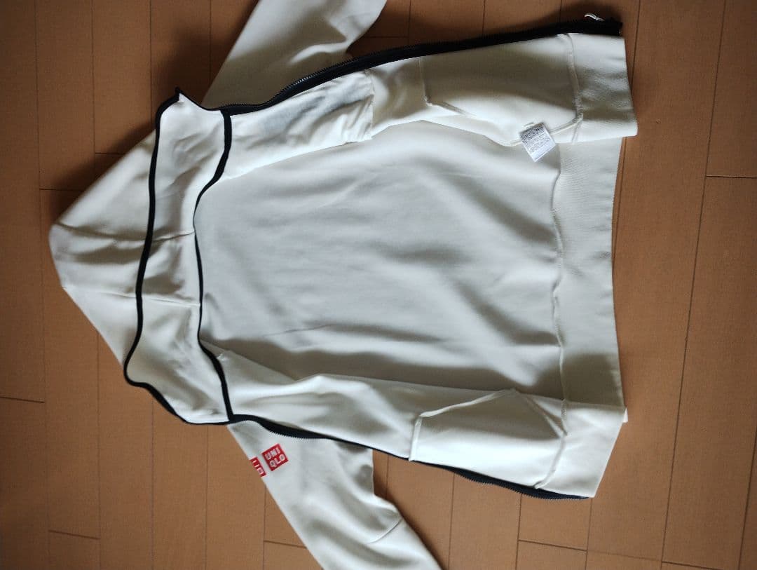 UNIQLO フルジップフード付きパーカー Lサイズ ホワイト
