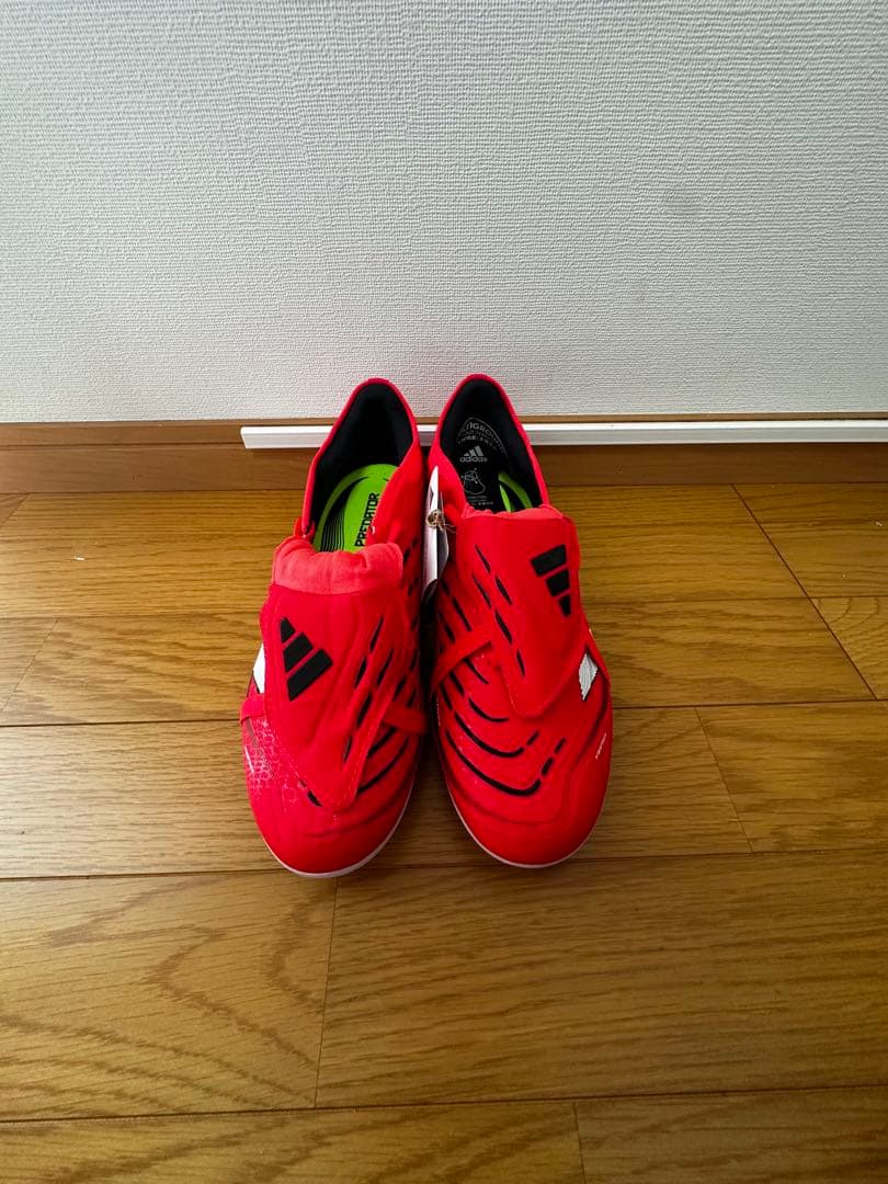 adidas Predator レッド スパイク　26.5