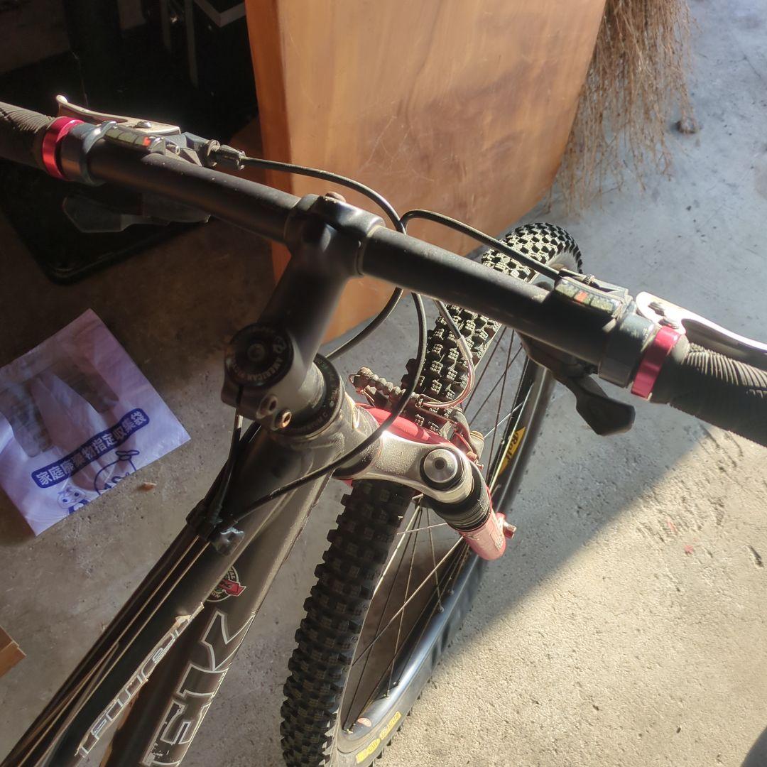 TREK SLR フルサスペンション MTB 26インチ