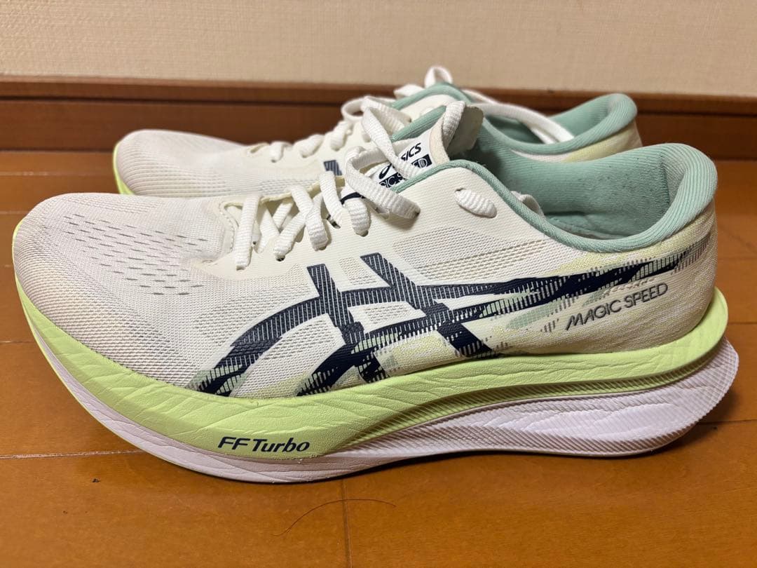 ASICS MAGIC SPEED4 ランニングシューズ　メンズ　27.0cm