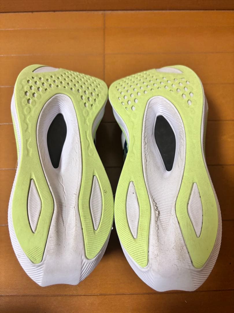 ASICS MAGIC SPEED4 ランニングシューズ　メンズ　27.0cm