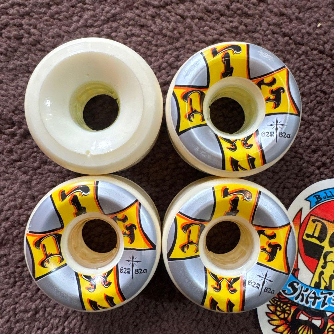 DOGTOWNドックタウンスケボーウィール62mm 82A 4個セットUSA