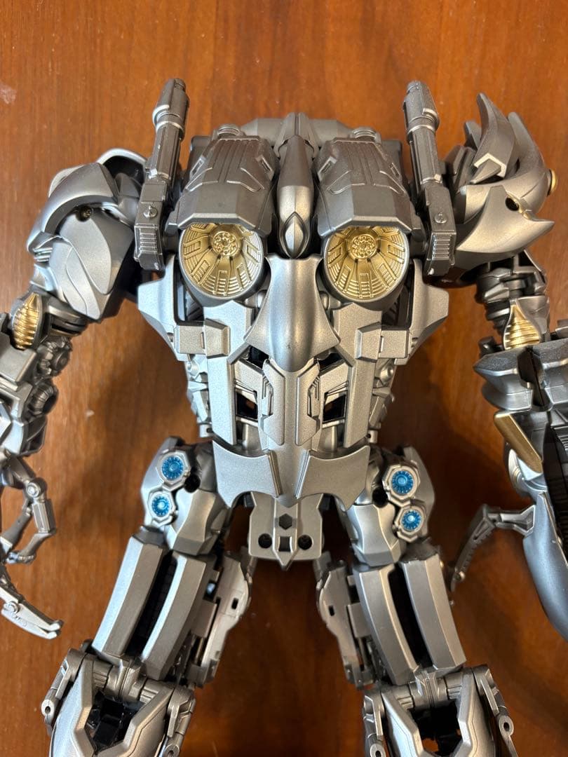 トランスフォーマー　transformer メガトロン　合金使用フィギュア
