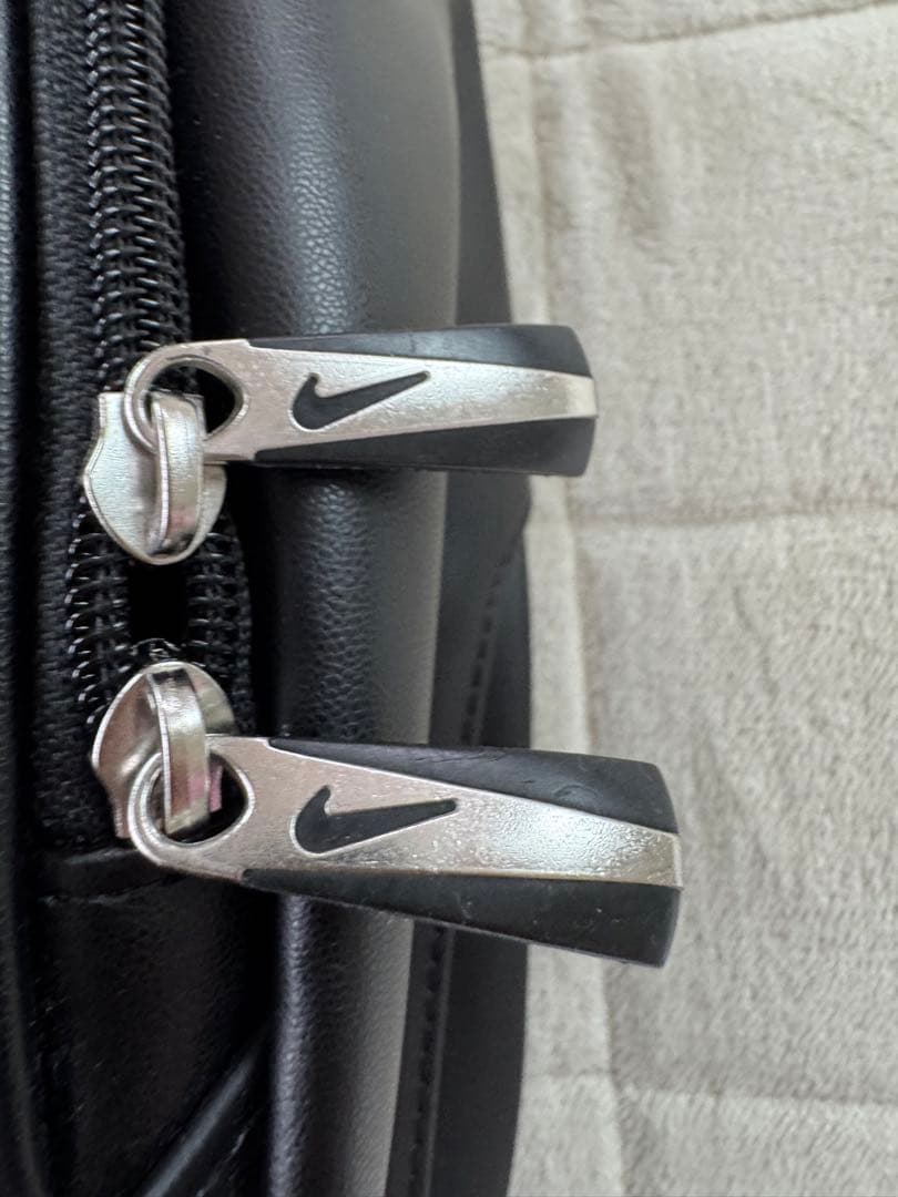 希少　美品　高級感　NIKE GOLF ナイキゴルフ　シューズケース　レザー