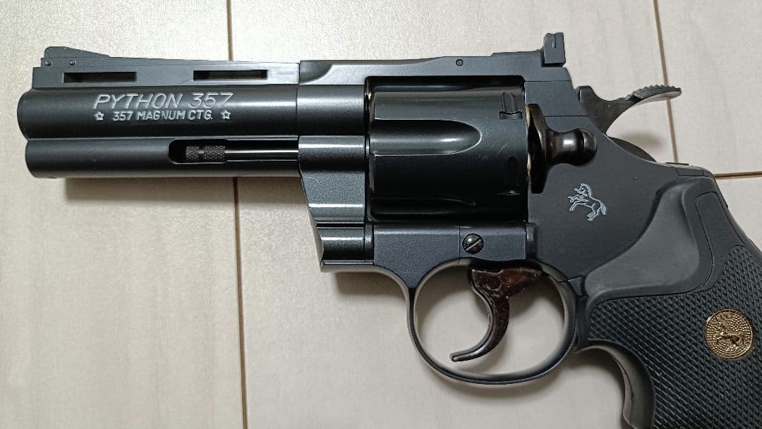 【中古品】東京マルイ ガスリボルバー「コルトパイソン」4インチ＋ローダー付