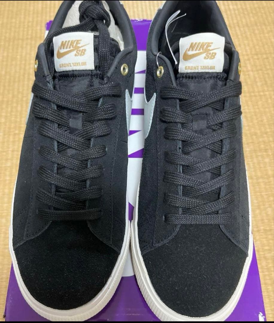 スケートボード NIKE SB ZOOM BLAZER LOW PRO grant taylor
