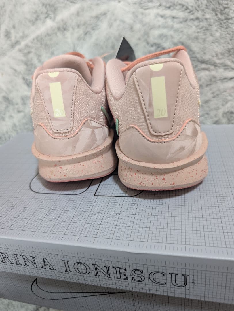 Nike Sabrina3 ピンク バスケットボールシューズ