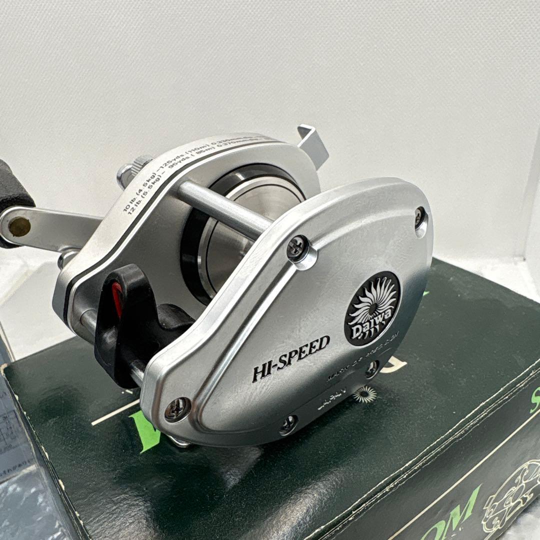 Daiwa PHANTOM ST-10 ベイトリール