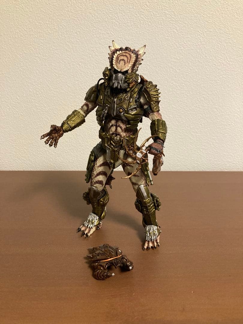 ネカ プレデター スパイクドテイルプレデター NECA