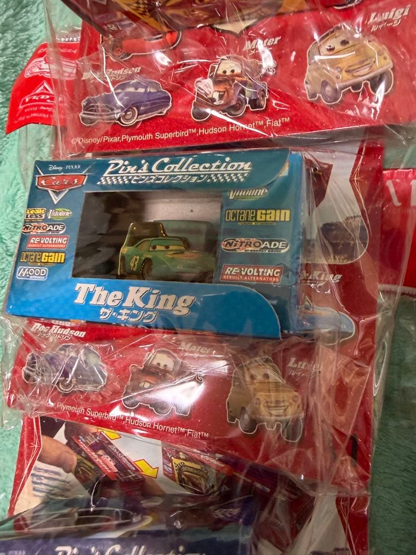 激レア カーズ Cars Pin's Collection セット