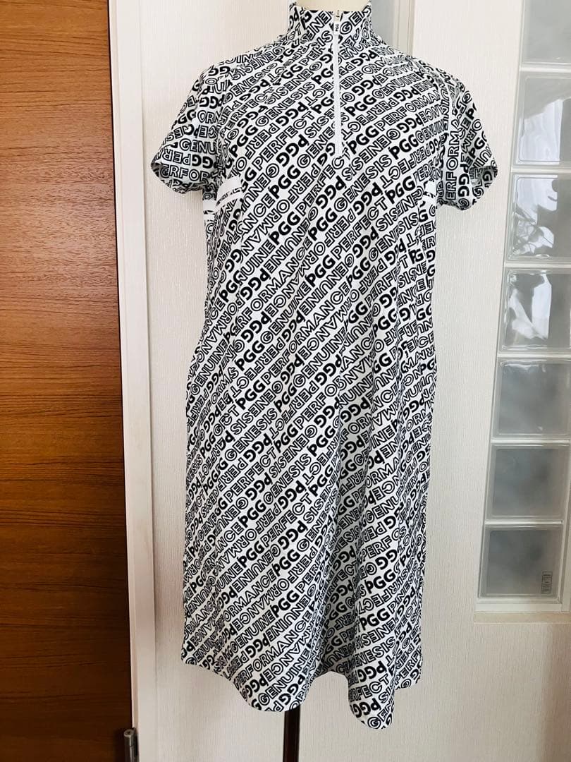 ⭐️ほぼ新品⭐️パーリーゲイツ　PGG モックネック　ワンピース　ホワイト