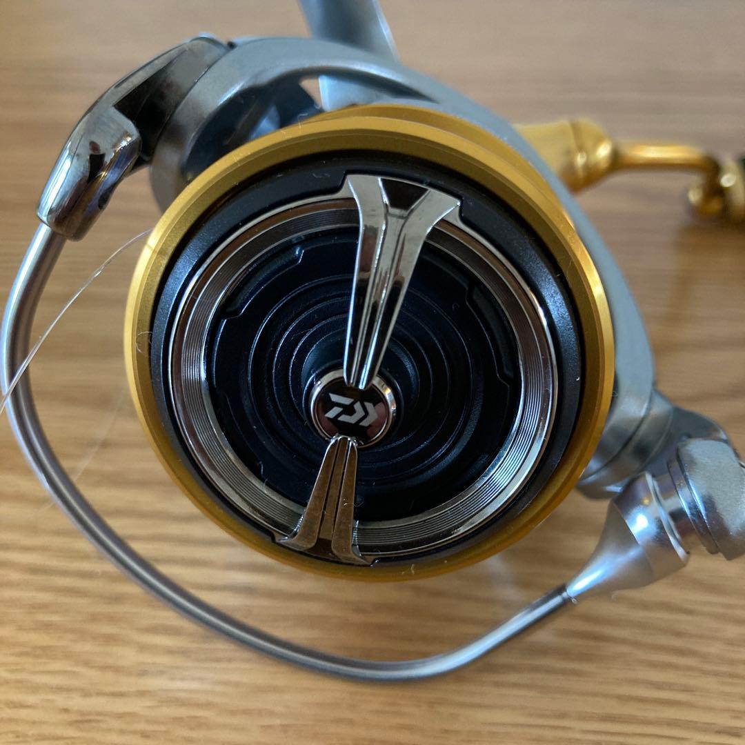 ダイワDAIWA FREAMS LT3000S-CXH