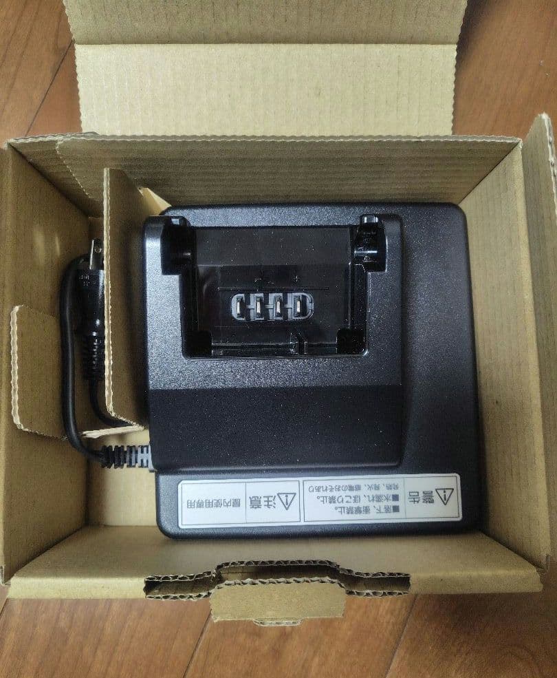 【未使用品】パナソニック 電動自転車 充電器 NKJ075Z ※保管スレ傷あり