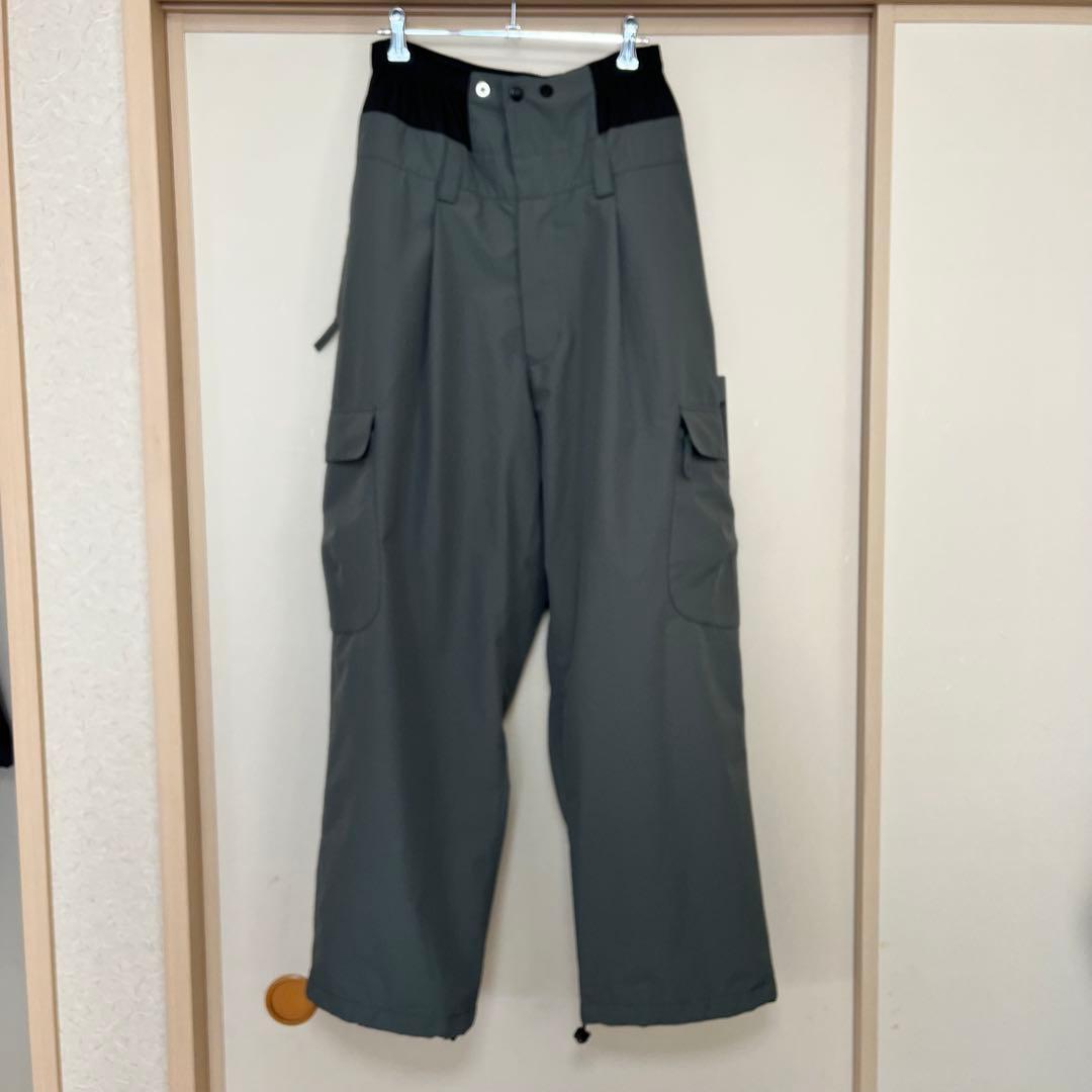 新品 MAHF スノーカーゴパンツ