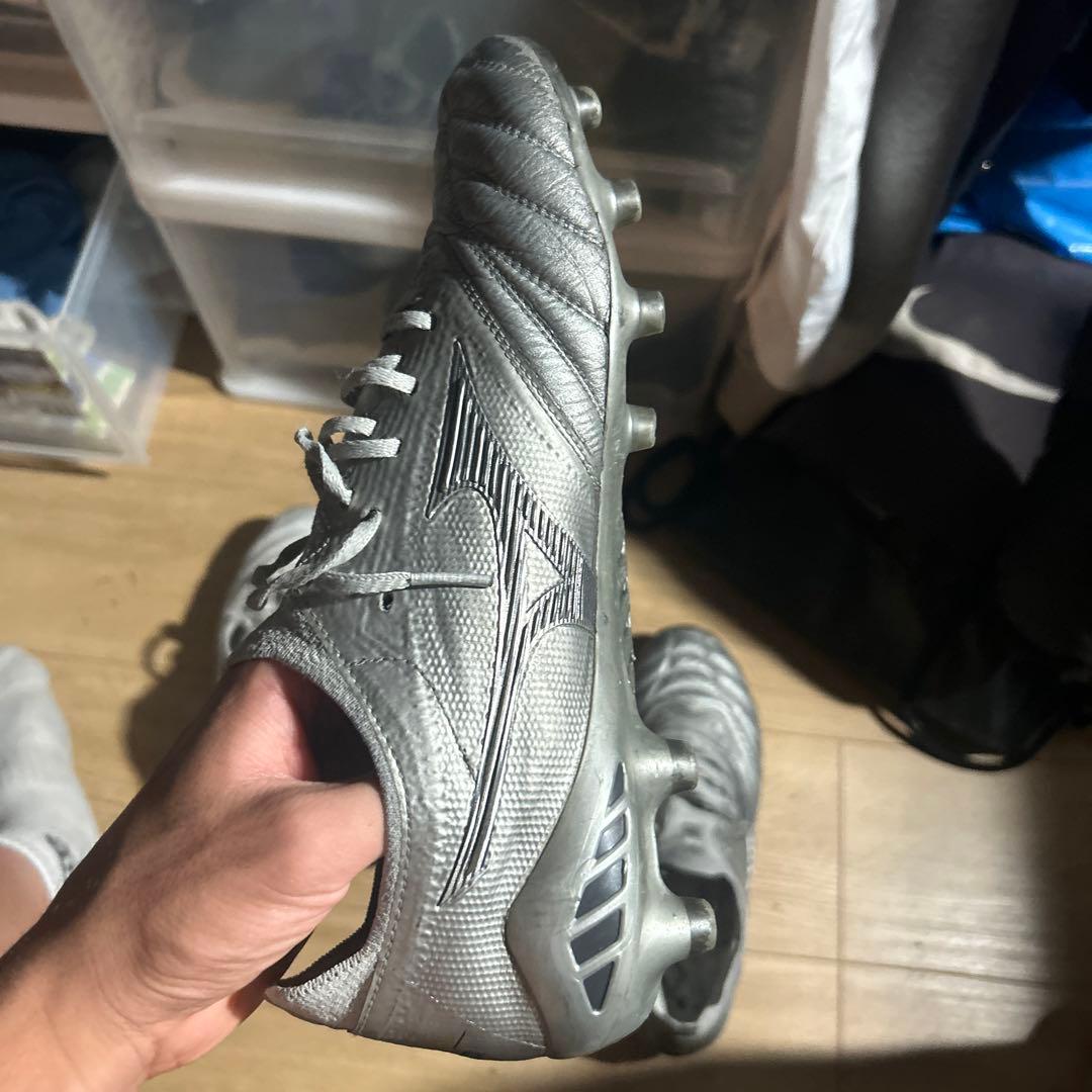 Mizuno Morelia Neo シルバー スパイク