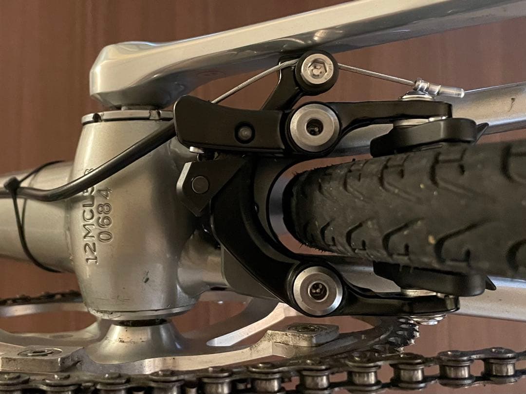 シマノ105ダイレクトマウントブレーキ　小倉自転車BB下ブレーキマウント