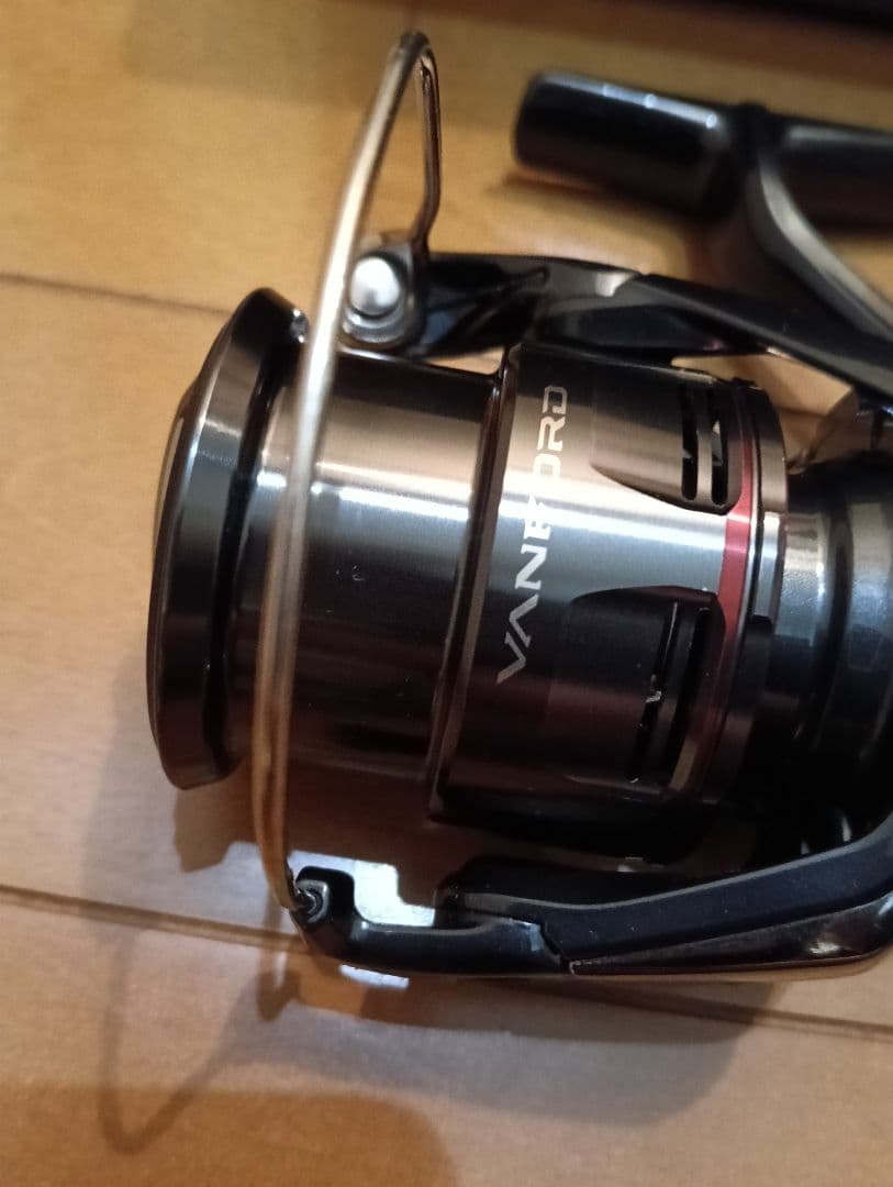 SHIMANO 24VANFORD 2500S スピニングリール