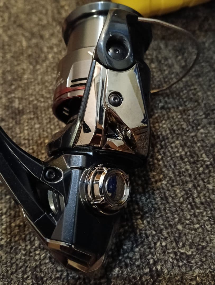 SHIMANO 24VANFORD 2500S スピニングリール