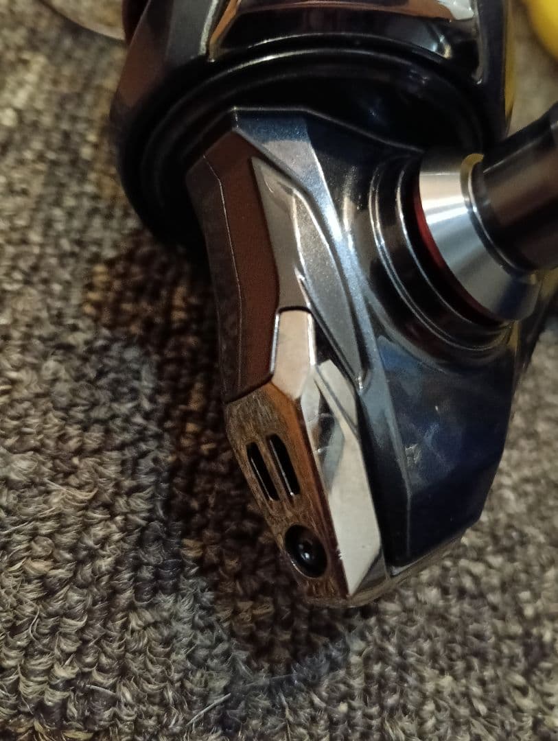 SHIMANO 24VANFORD 2500S スピニングリール