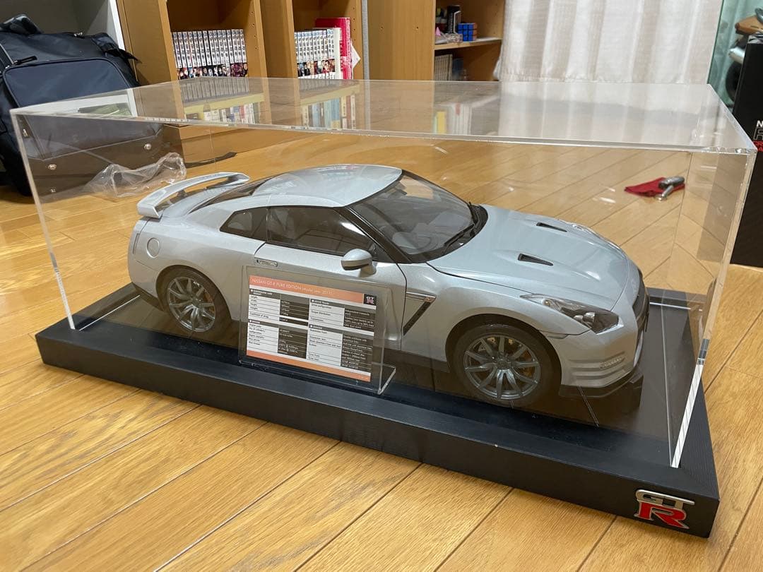 日産GT-R 2011年モデル R35 8分の1模型