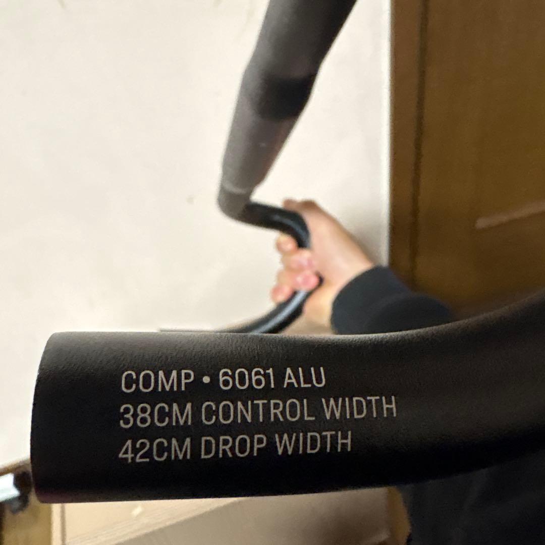 ボントレガー Compロードハンドルバー 380/420mm