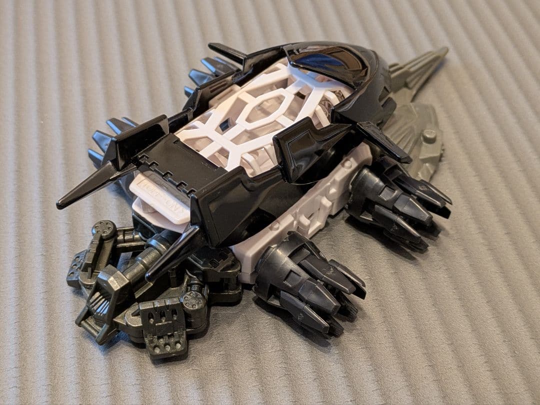 素組みのみ　美品　クラッシュギア　ブラックガルダイーグル　タイガレイド
