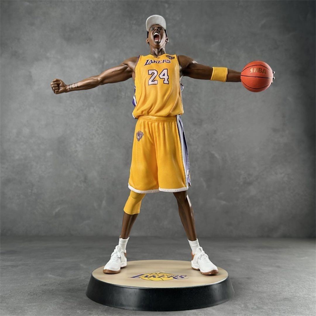 NBA Kobeコービー ブライアント フィギュア 33cm