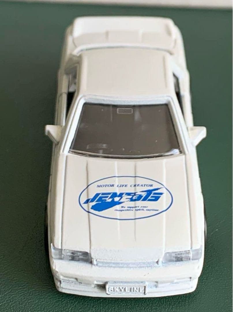 トミカ ジェネシス特注 ニッサン スカイライン R31 白