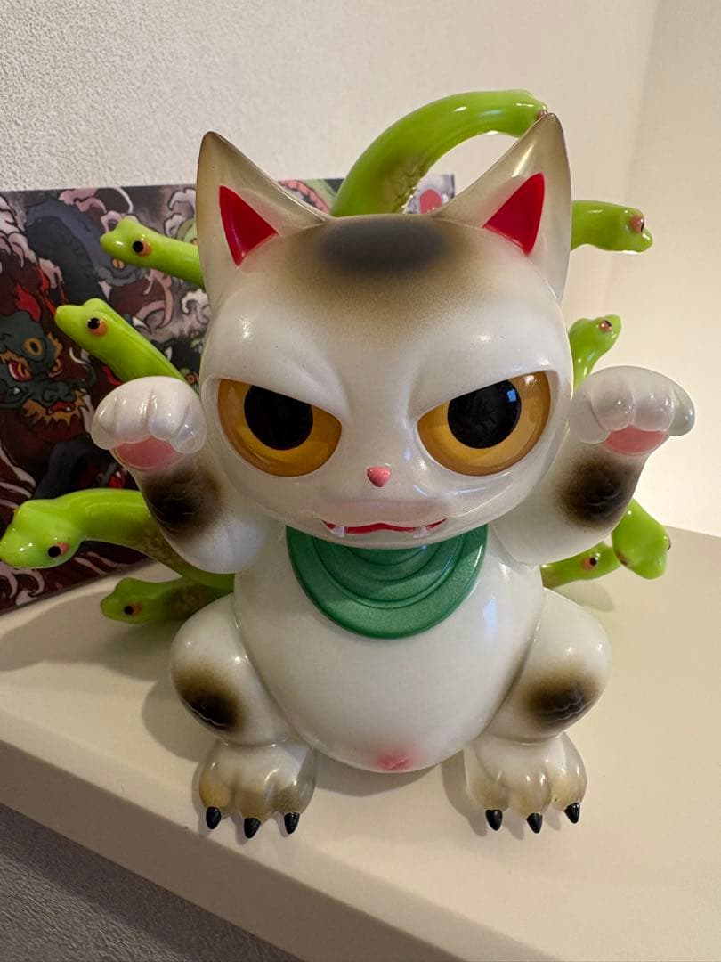 ニャスラ　ソフビ　MEOWWWTHRA
