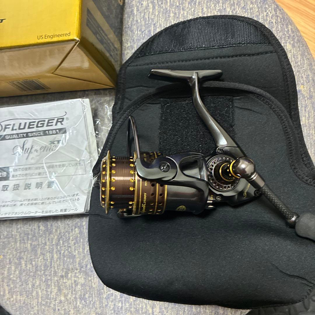 管釣り　Pflueger Supreme スピニングリール