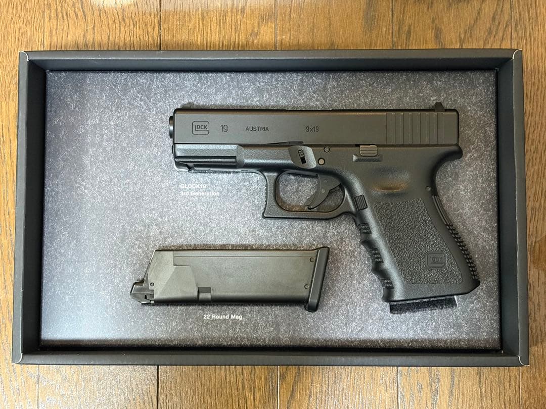 GLOCK 19 ガスガン 22発マガジン付き