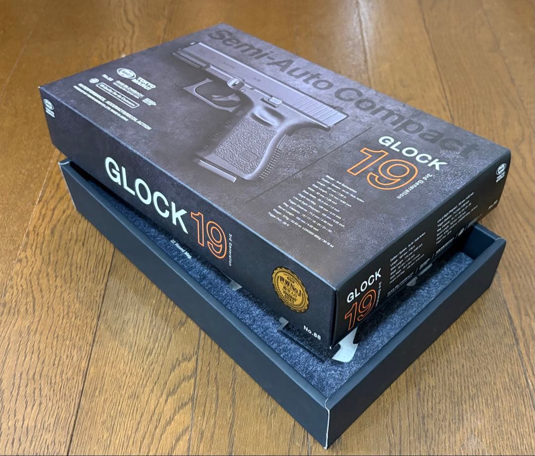 GLOCK 19 ガスガン 22発マガジン付き