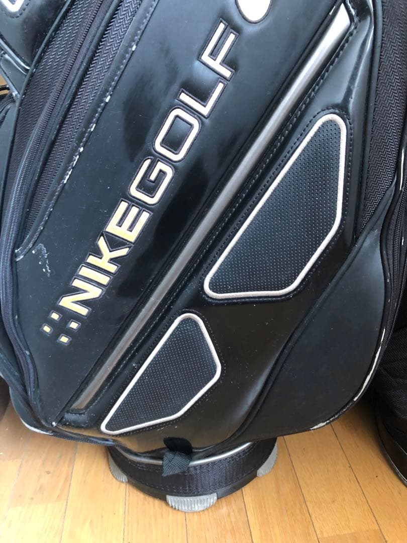 【送料込み】廃盤　高級キャディバッグ　NIKE GOLF ナイキゴルフ　激安