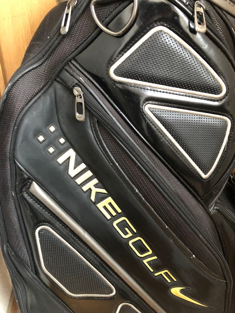 【送料込み】廃盤　高級キャディバッグ　NIKE GOLF ナイキゴルフ　激安
