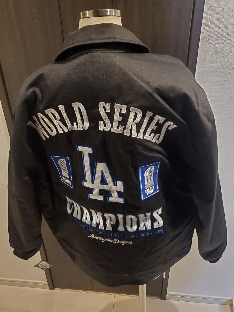 ドジャース ワールドシリーズ優勝記念ジャケット 海外Ｌサイズ MLB 大谷翔平