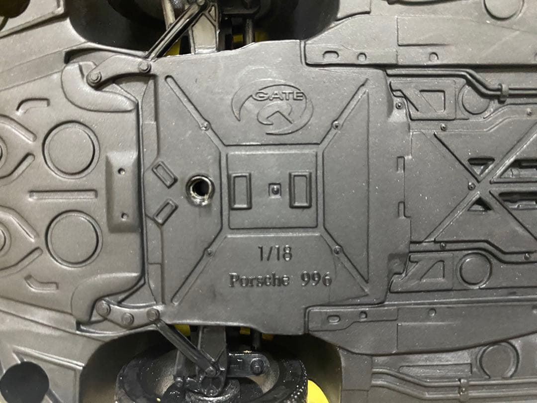 ミニカー GATE PORSCHE 996 1/18