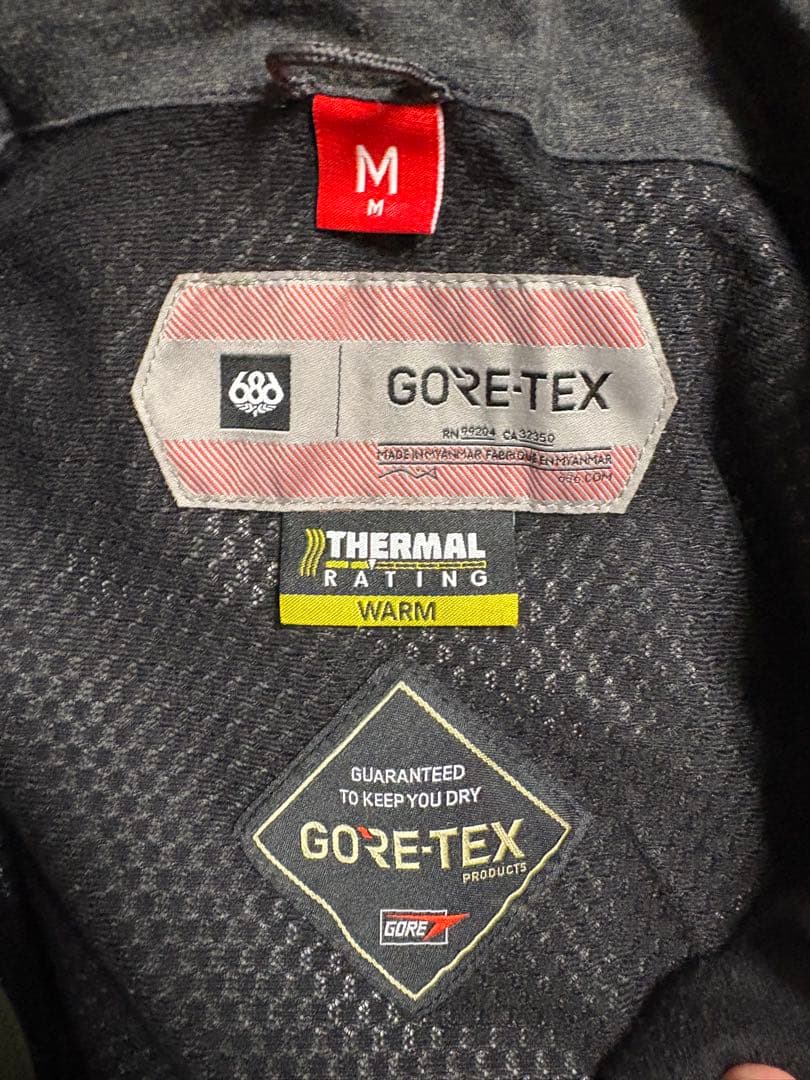 686 GORE-TEX GTジャケット Mサイズ SLAB 汚れ落ちやすい