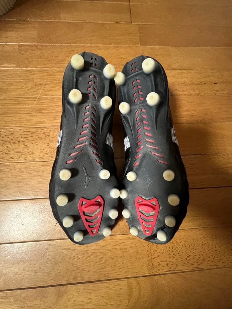 値下げ可‼️Mizuno サッカースパイク ブラック/レッド　モレリアネオ4