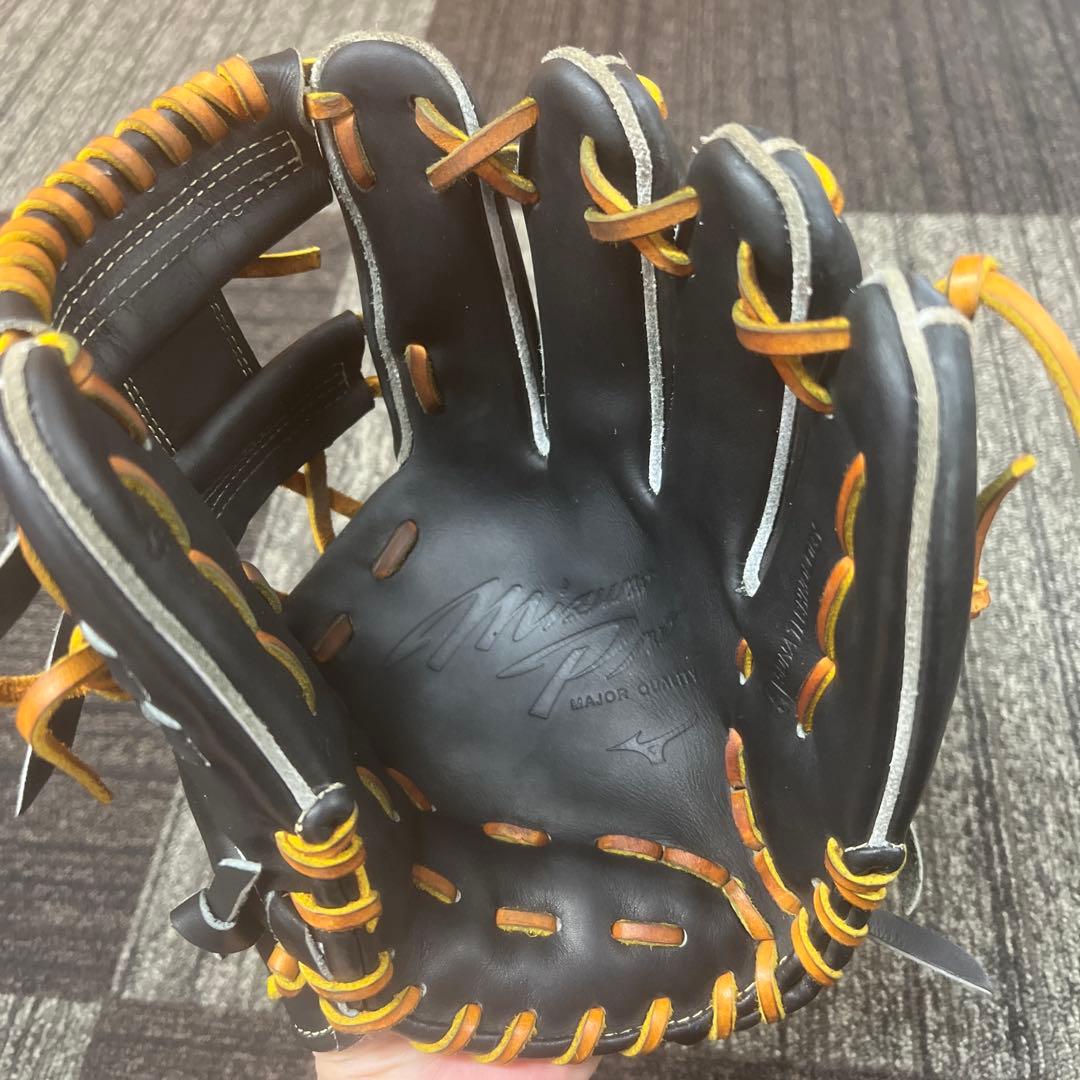 ミズノプロ　グローブ　一般硬式　内野用　ネーム入り