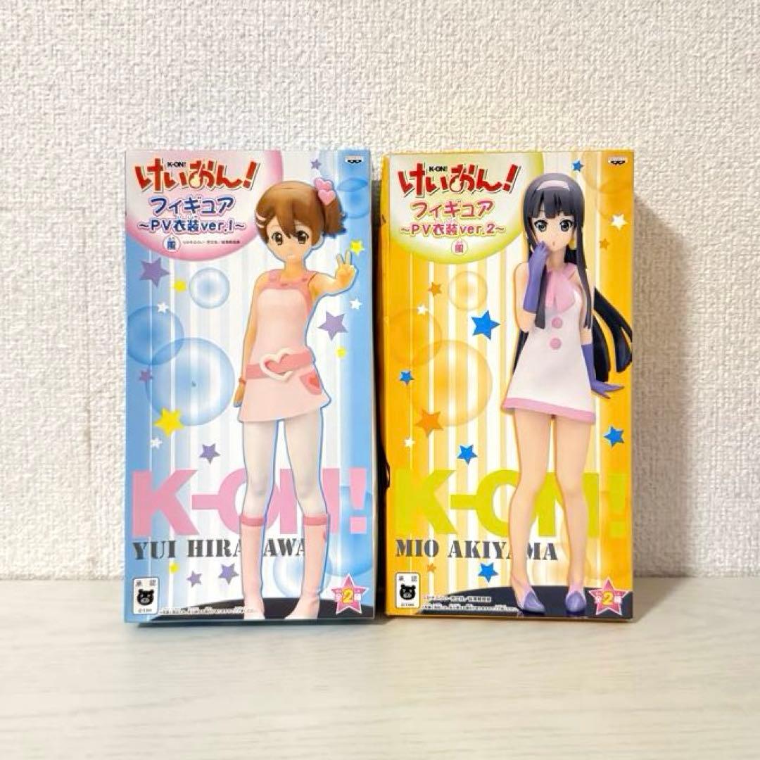 けいおん！組立式フィギュア 唯&紬 澪 律 PV衣装 制服