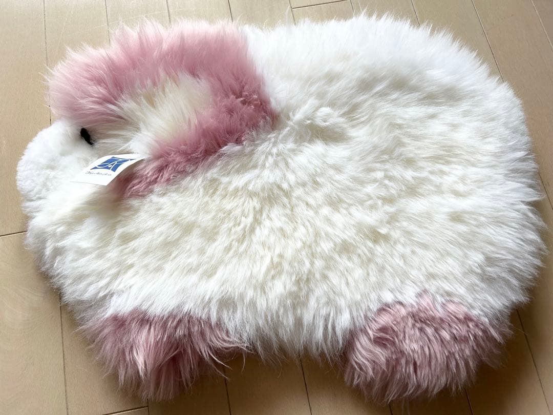【新品　未使用タグ付】ムートンクッション　座布団　羊　2枚セット　ふわふわ