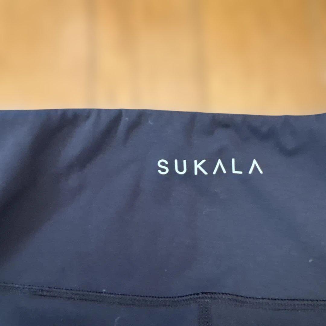 SUKALA バイカラーアシンメトリー　レギンス　ブラック　Sサイズ　ヨガウェア