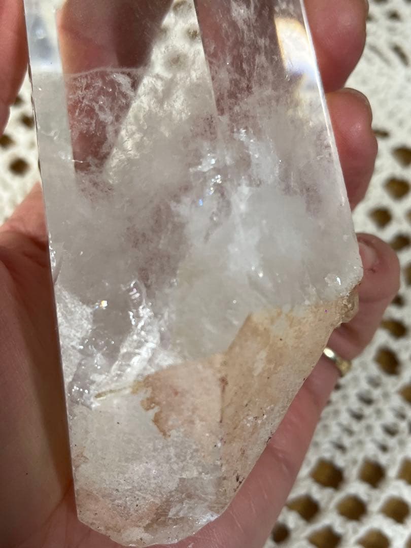 【天然石】水晶ポイント タワー　六角柱　透明　453g 木製台座付き　浄化
