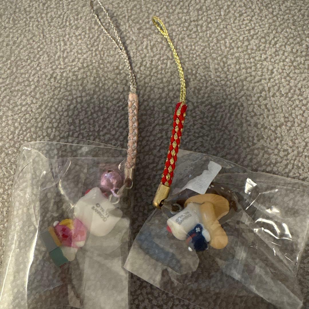 ご当地キティ　キーホルダー　2点