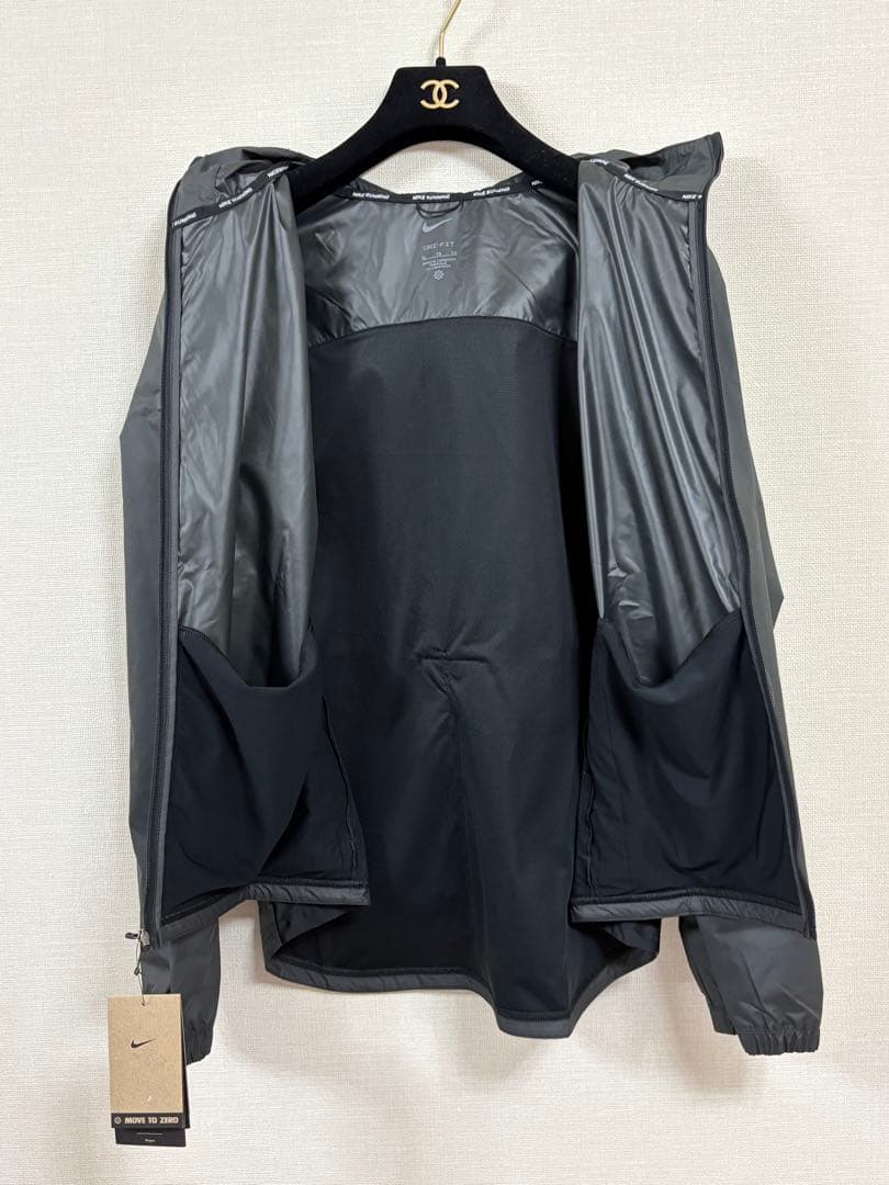 S ☆新品☆ ナイキ ウィメンズ エッセンシャル シーズナル NV ジャケット