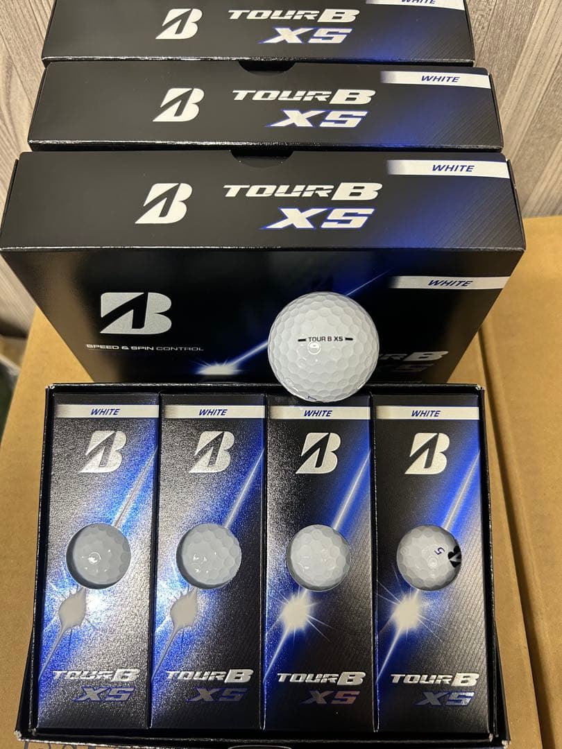 【2026】★最新TOUR B XSボール ホワイト 4ダース