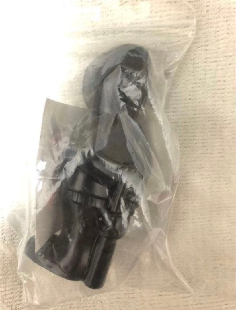 新品未開封　サタニックカーニバル　フィギュア　ブラック　レッド　2個セット