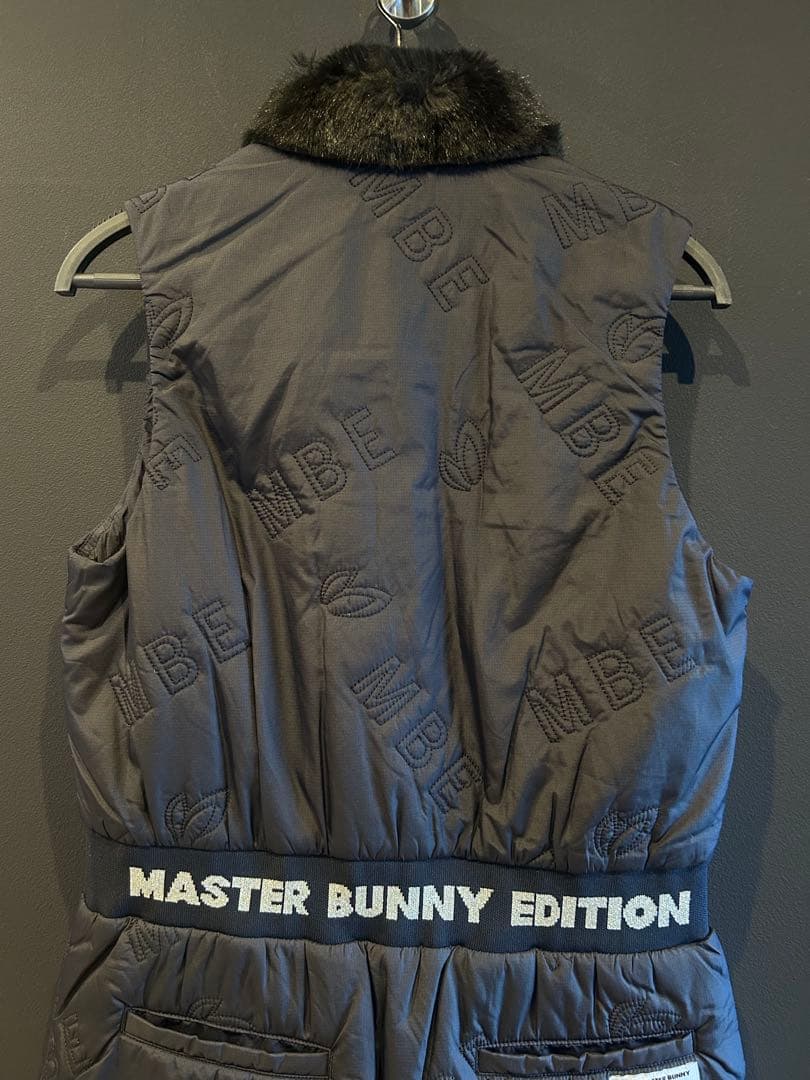 MASTER BUNNY EDITION スリーブレス 中綿ワンピース