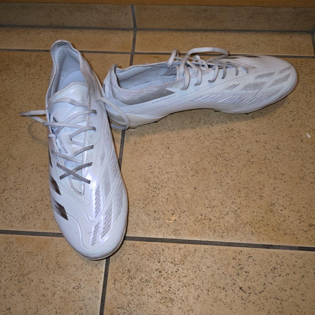 くん すけさん専用adidas Predator　HG/AG ホワイト