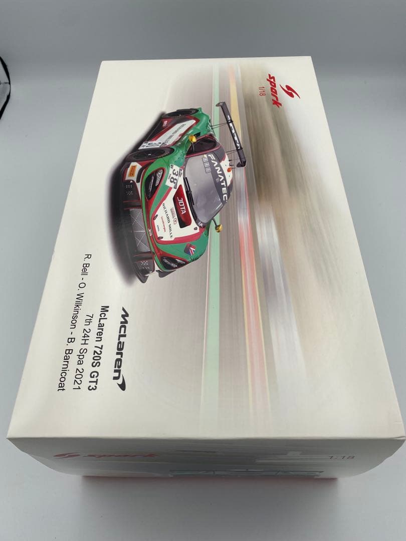 マクラーレン 720S GT3 1/18スケールミニチュアカー